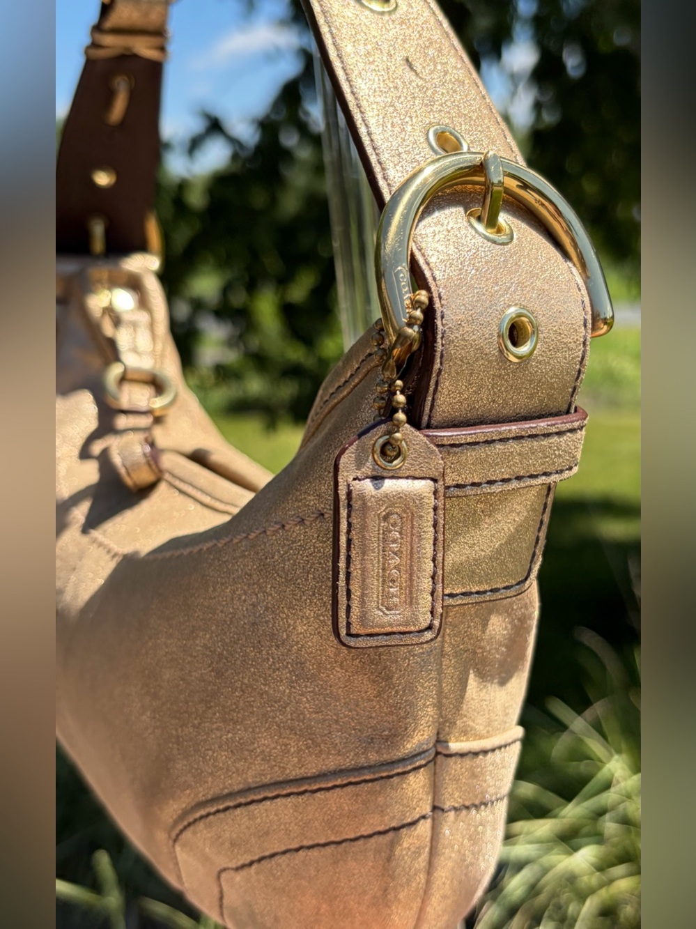 Vintage COACH Soho Metallic Gold Signature Limited Edition Hobo 3685 - Picture 4 of 17
